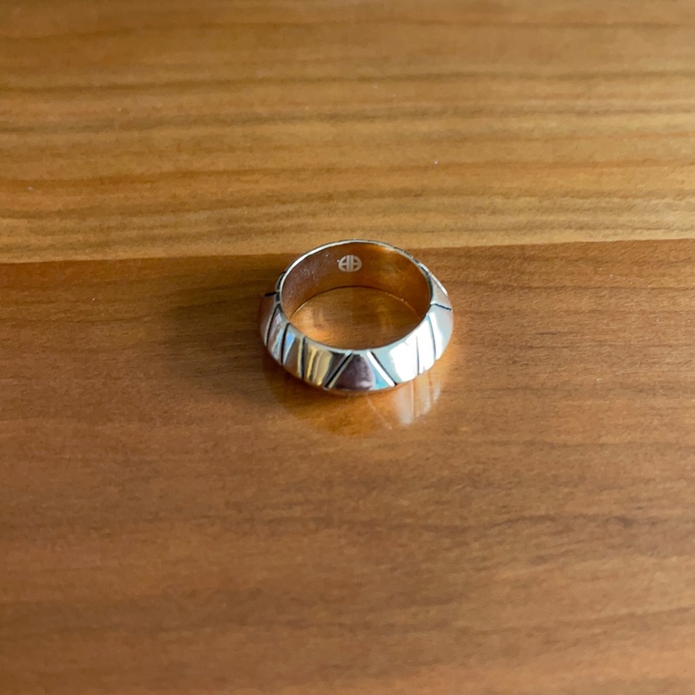 HOUSE OF HARLOW 1960 AZTEC THIN STACK RING